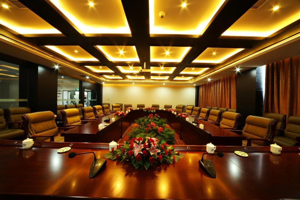 Xiongzhao Grand Hotel Weishan ต้าหลี่ ภายนอก รูปภาพ