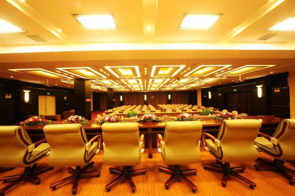 Xiongzhao Grand Hotel Weishan ต้าหลี่ ภายนอก รูปภาพ