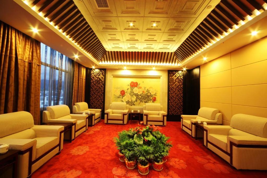 Xiongzhao Grand Hotel Weishan ต้าหลี่ ภายนอก รูปภาพ