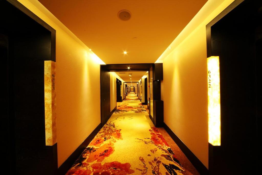 Xiongzhao Grand Hotel Weishan ต้าหลี่ ภายนอก รูปภาพ