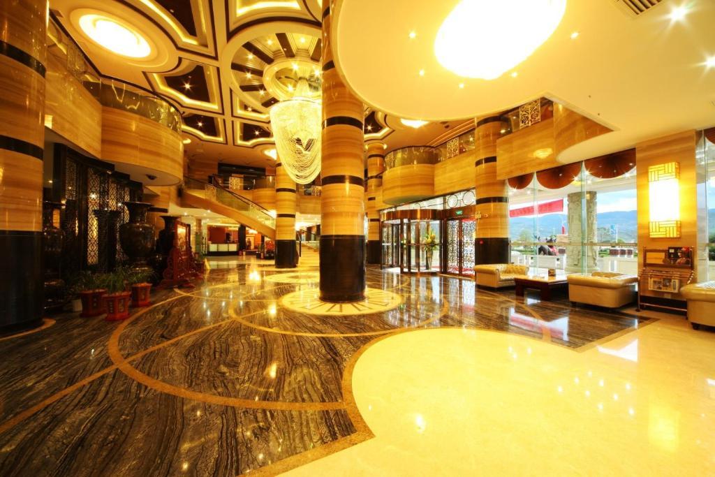 Xiongzhao Grand Hotel Weishan ต้าหลี่ ภายนอก รูปภาพ