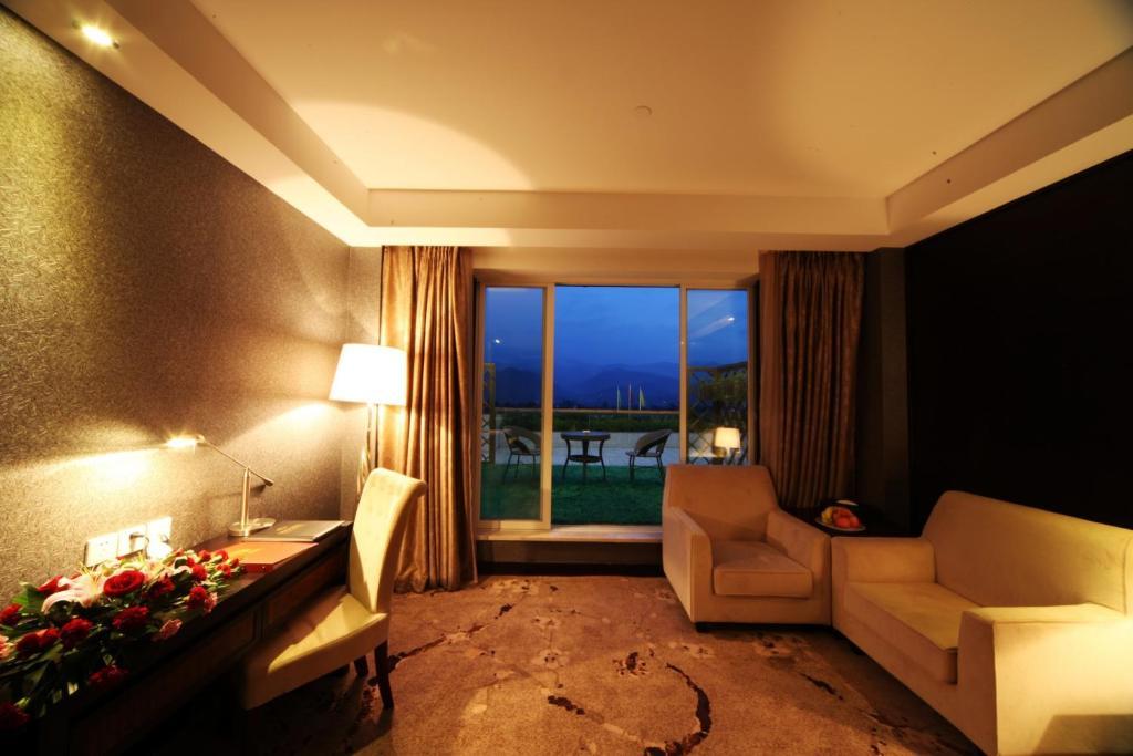 Xiongzhao Grand Hotel Weishan ต้าหลี่ ห้อง รูปภาพ